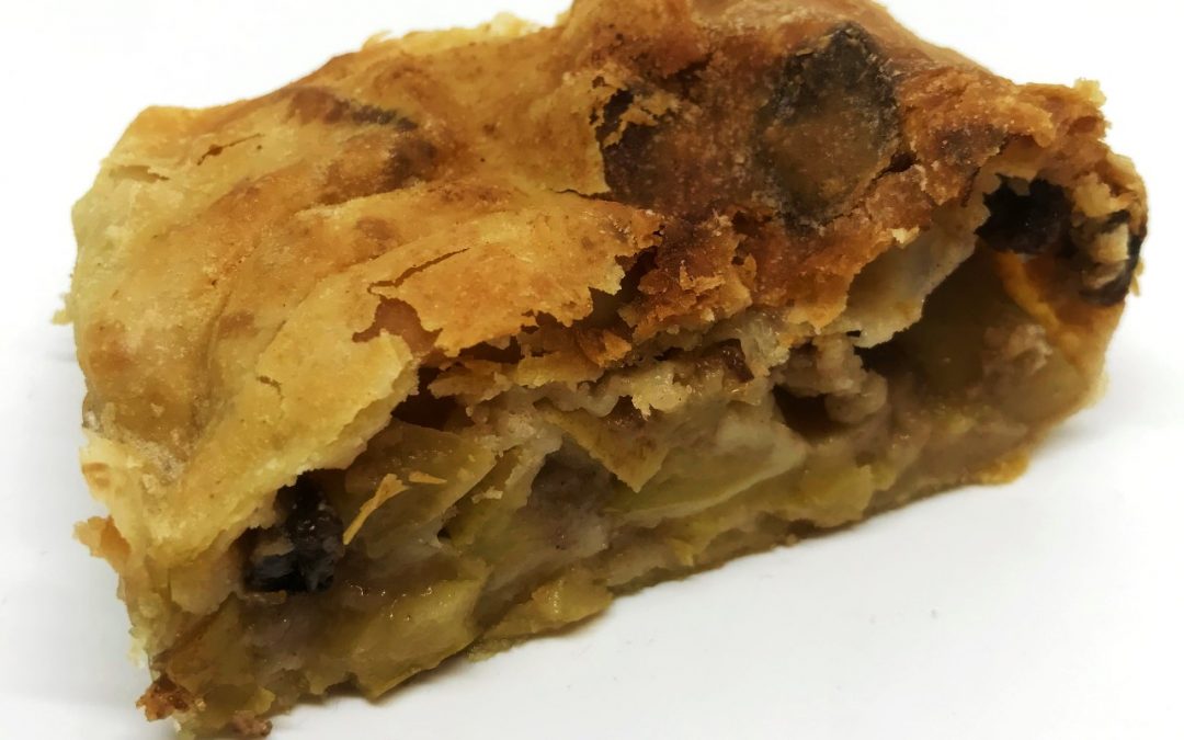 Apfelstrudel handgezogen