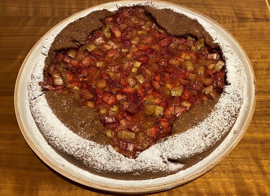 Rhabarber-Erdbeere Galette