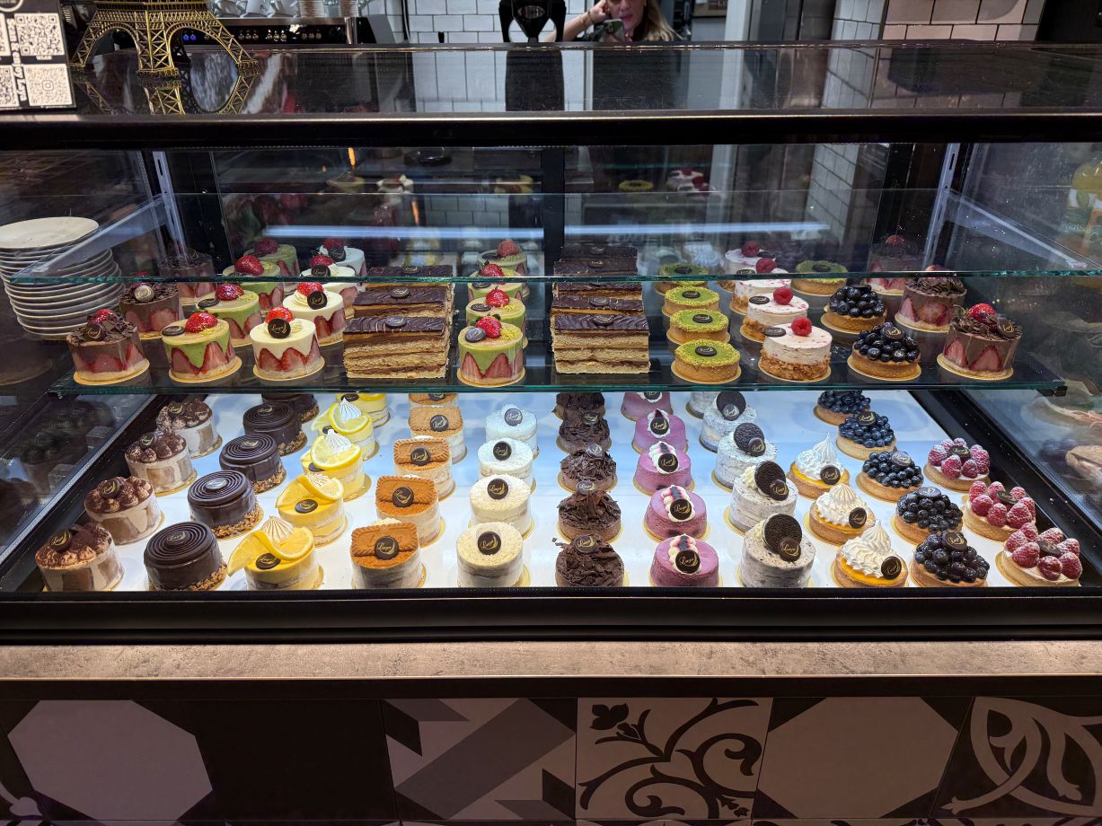 Laya Café - Bäckerei , Pâtisserie , Konditorei HH