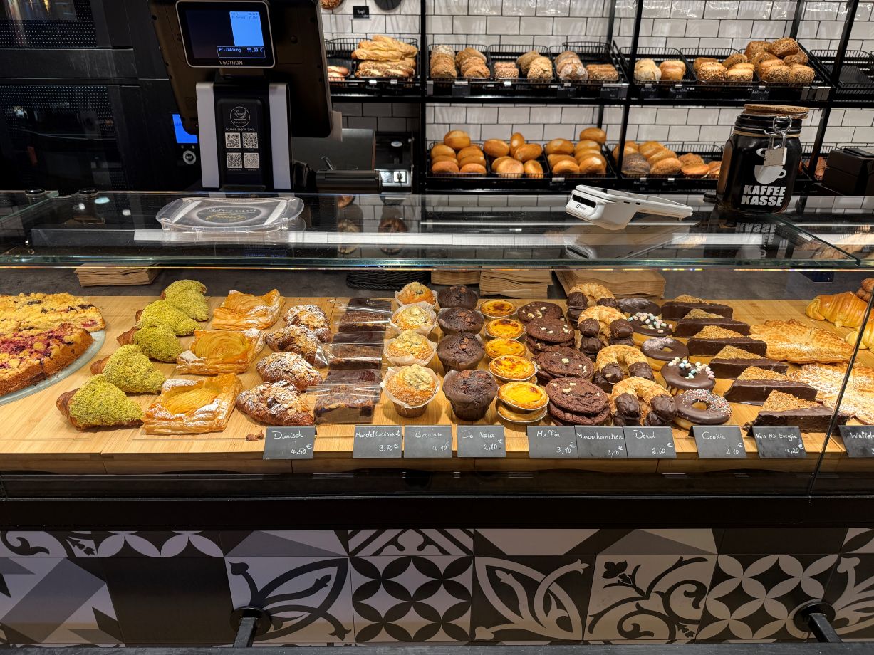 Laya Café - Bäckerei , Pâtisserie , Konditorei HH