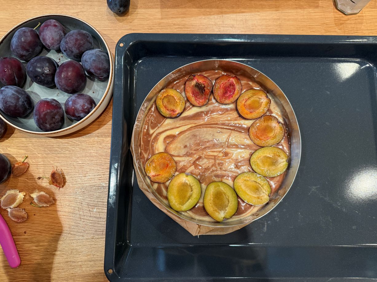 Marmorierter Zwetschken-Streuselkuchen vegan Marmorierter Zwetschken-Streuselkuchen vegan, Chief of Sugar