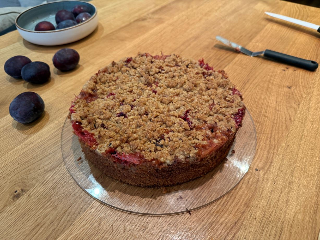 Marmorierter Zwetschken-Streuselkuchen vegan Marmorierter Zwetschken-Streuselkuchen vegan, Chief of Sugar