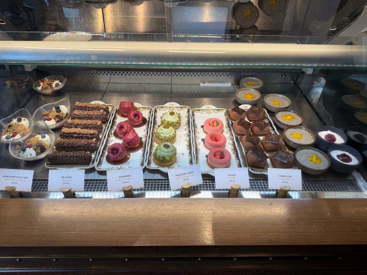 Parisi Passage Cafe