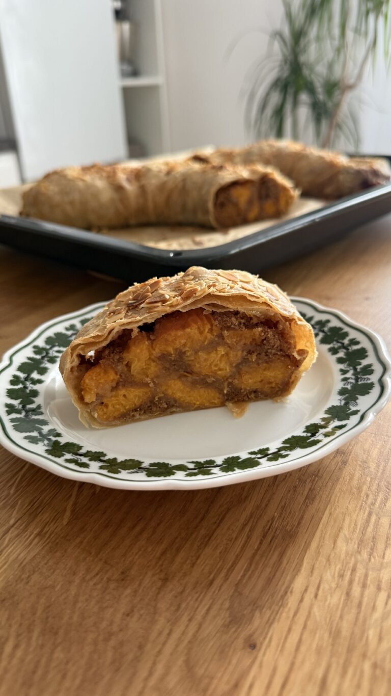 Marillenstrudel vegan
