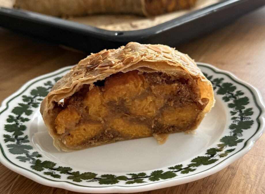 Marillenstrudel vegan